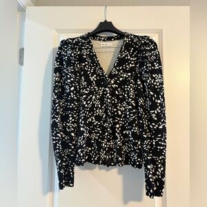Nine West size S black and white cardigan 100% cotton puff sleeves
